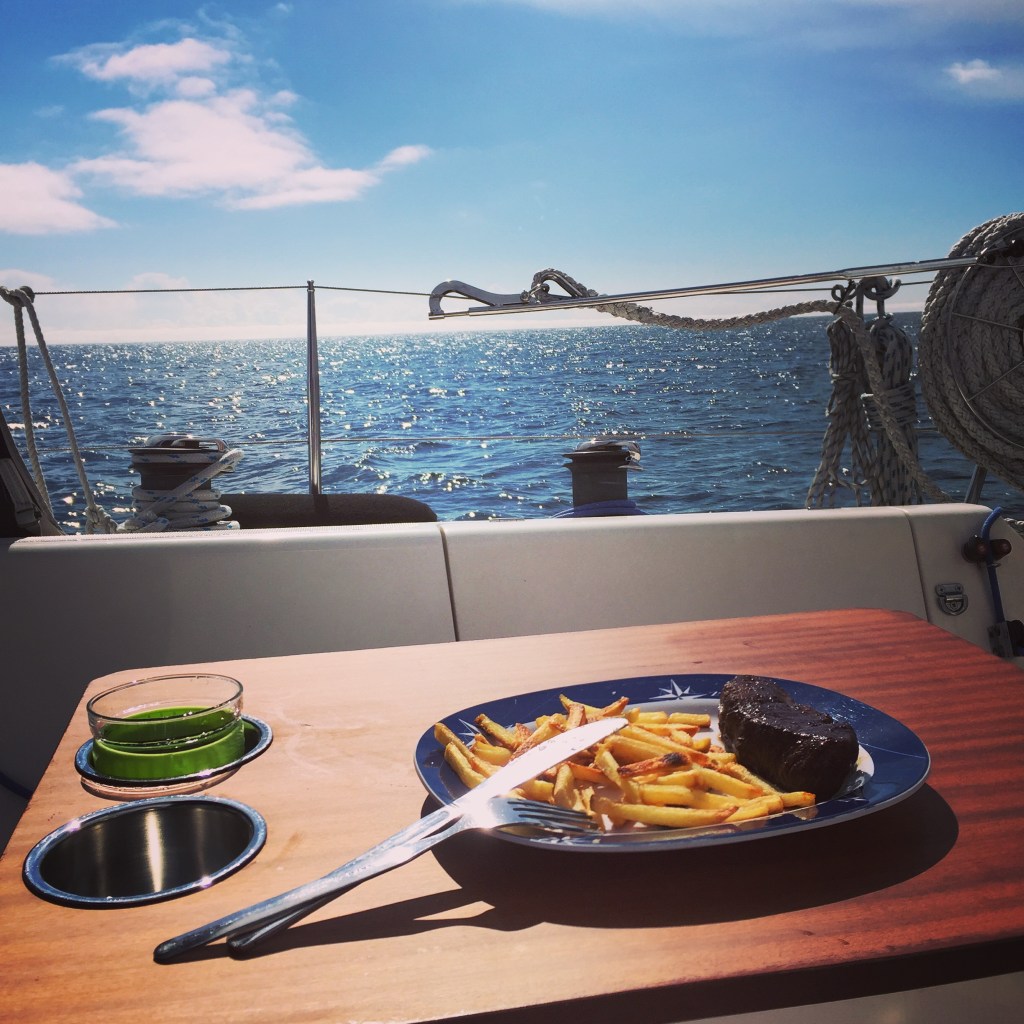 Aioloksen kotimatka, osa II: Pihviä ja&nbsp;ranskalaisia